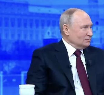 雙語新聞：俄羅斯總統普京稱贊俄中關系是全球穩定的保證